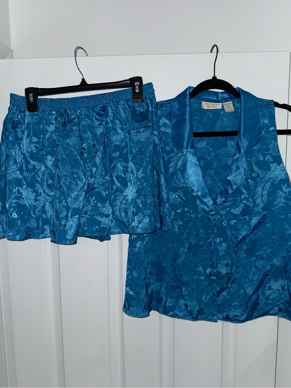 Vintage Victoria’s Secret Gold Label Blue Floral Pajama Set Satin Large Women’s